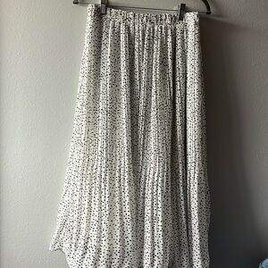 WD.NY White and Black A-Line Skirt